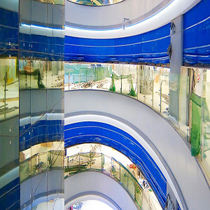 防火卷簾門下為什么不能放東西?(圖1) 商場(chǎng)防火卷簾.jpg