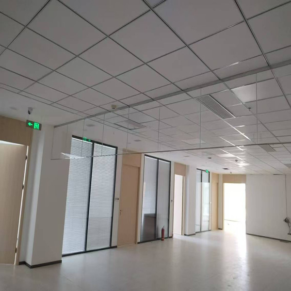 玻璃擋煙垂壁廠家(圖1) 擋煙垂壁-2.jpg